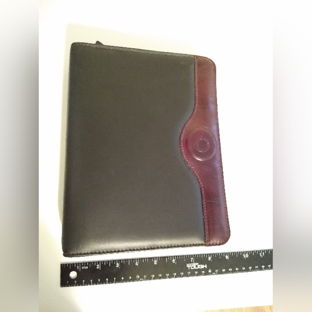 Franklin Covey calf leather zip binder